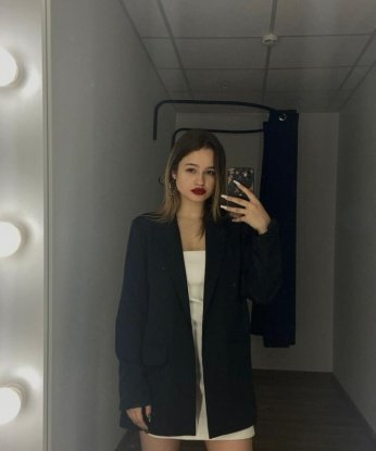 Я готова порадовать тебя своими услугами. У меня есть все, чтобы сделать наше свидание незабываемым – опыт, страсть и желание удовлетворить тебя. Я умею прекрасно общаться и слушать, так что мы сможем провести время не только в постели, но и за интересными разговорами. Наши встречи будут наполнены магией, страстью и нужным оттенком заигрывания. У меня есть фотографии, чтобы ты мог убедиться в моей красоте и привлекательности. Мои клиенты говорят самые лестные отзывы о нашей встрече. Жду встречи с тобой в Москве! 🔥💋 Вика